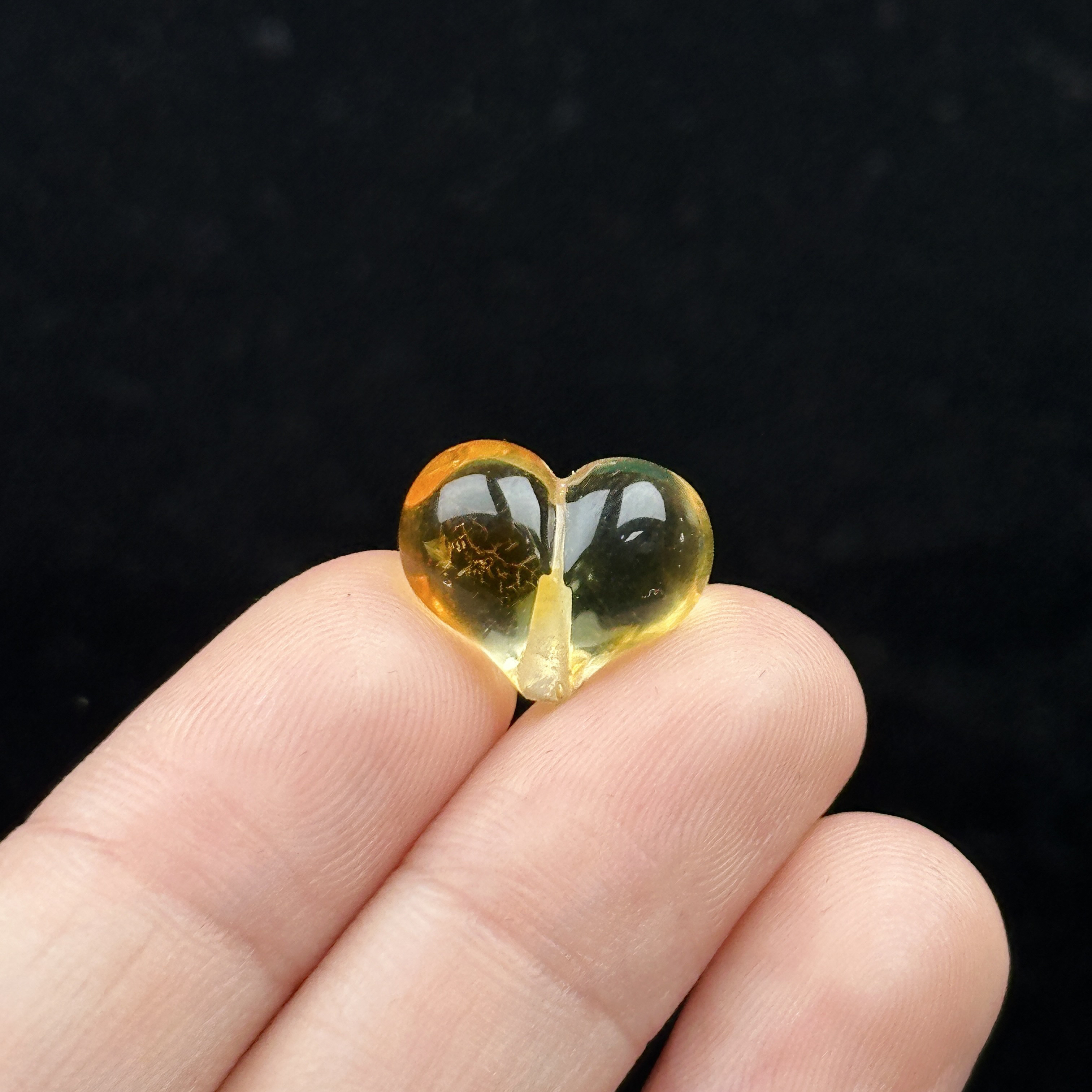 K8690天然原矿蜜蜡 爱心 14.2*11.6mm支持复检假一罚十