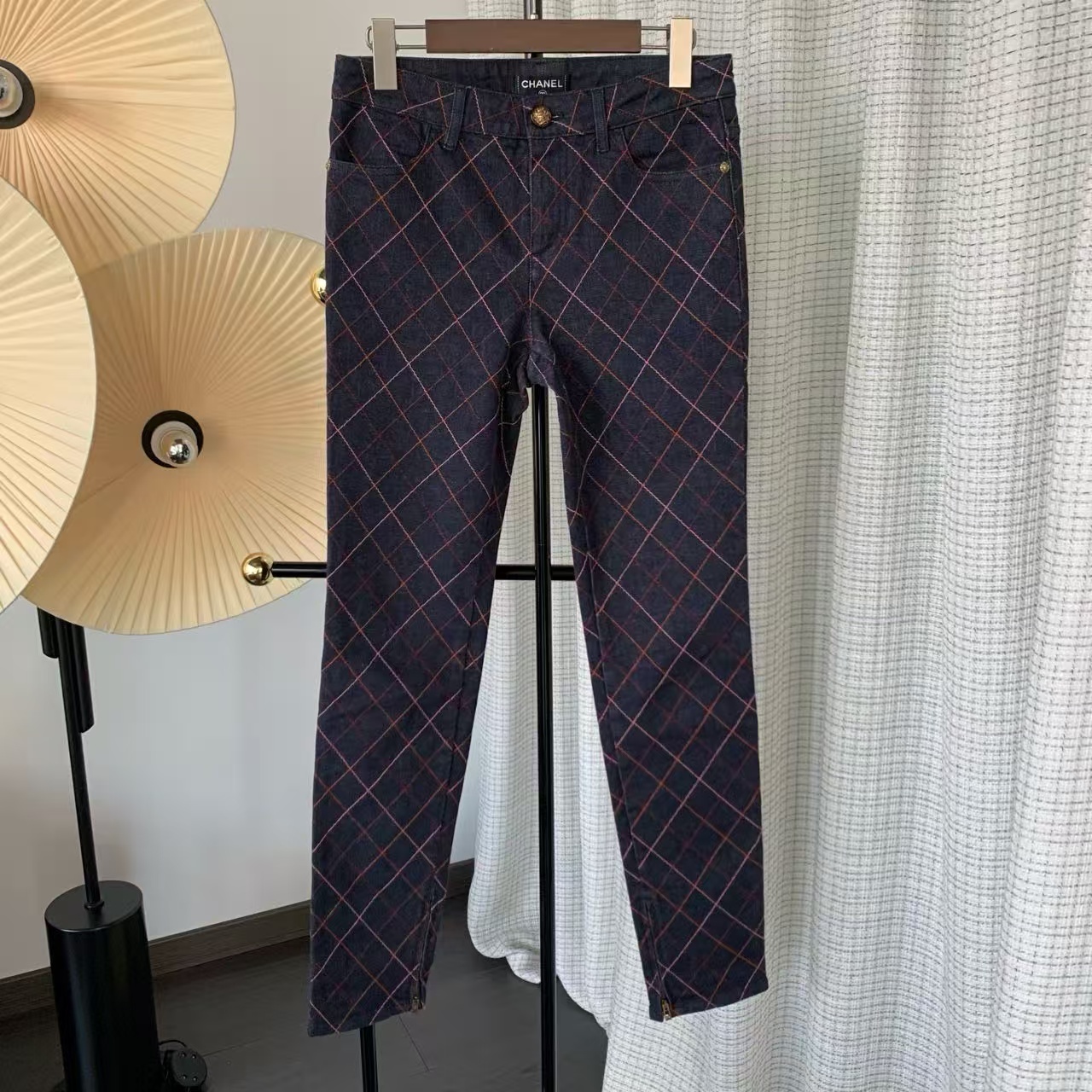 99新 Chanel/香奈儿 Chanel经典菱格刺绣牛仔裤36码