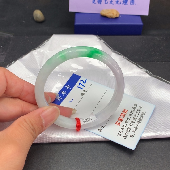 以实物为准拍哪个发哪个172