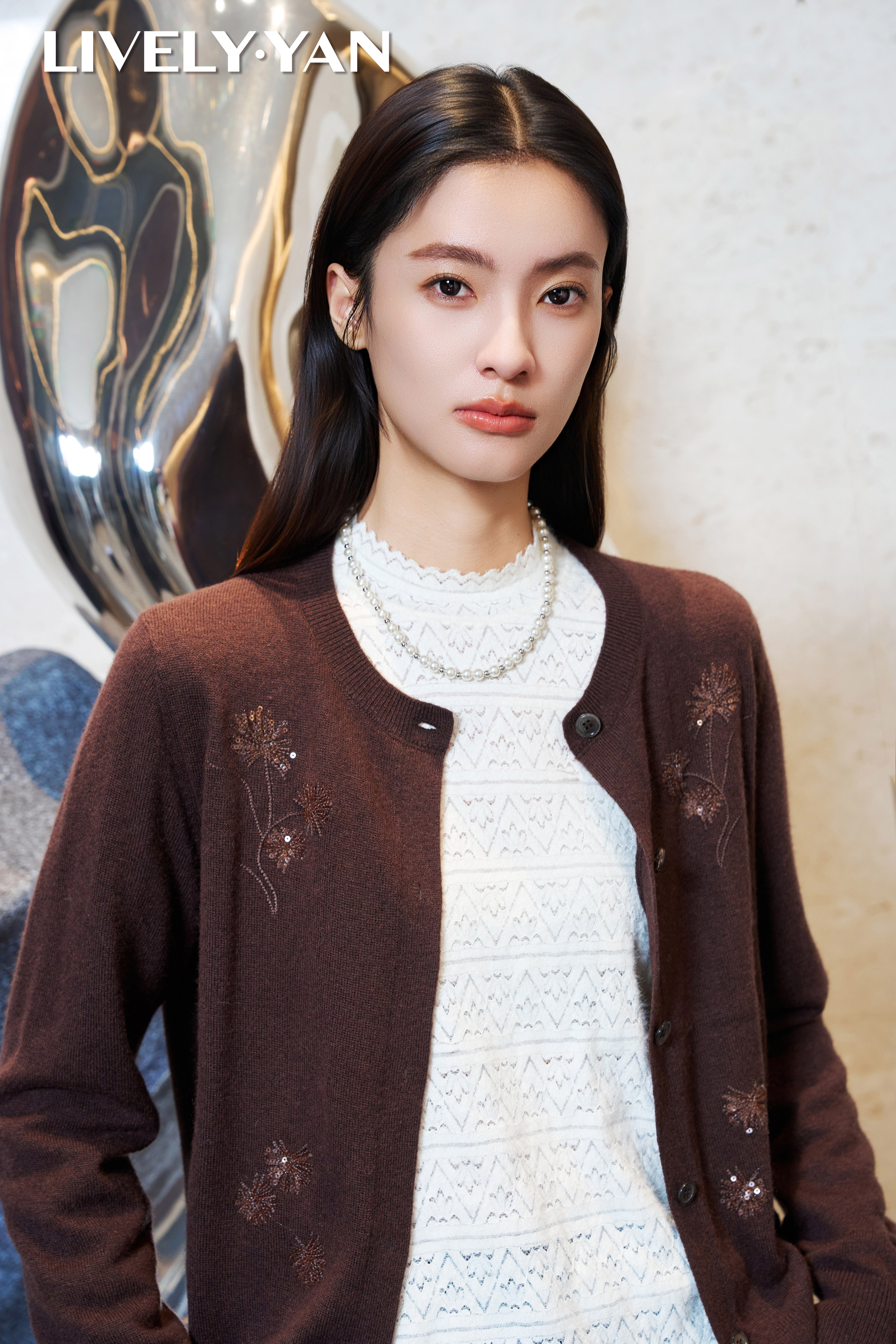 俪妍冬款羊毛针织衫随性高级