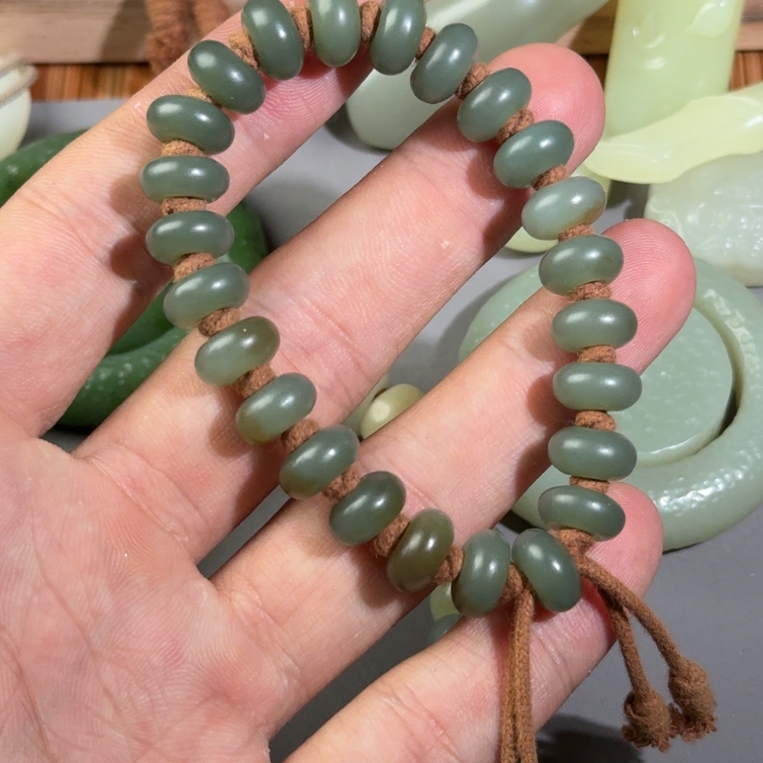 和田玉（糖玉）未镶嵌颈饰