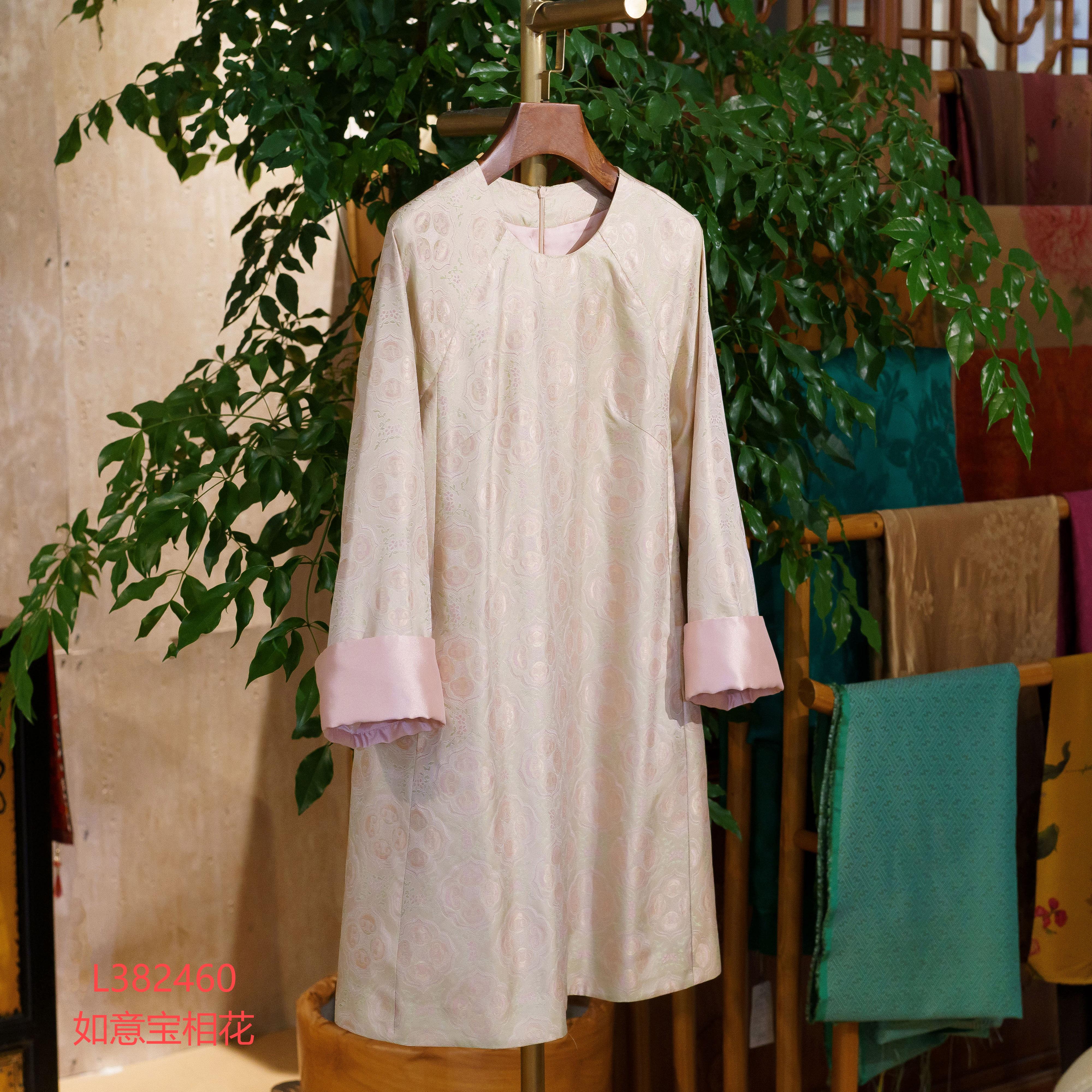 手工罗新中式国风桑蚕丝袖口撞色圆领长袖连衣裙L-382460