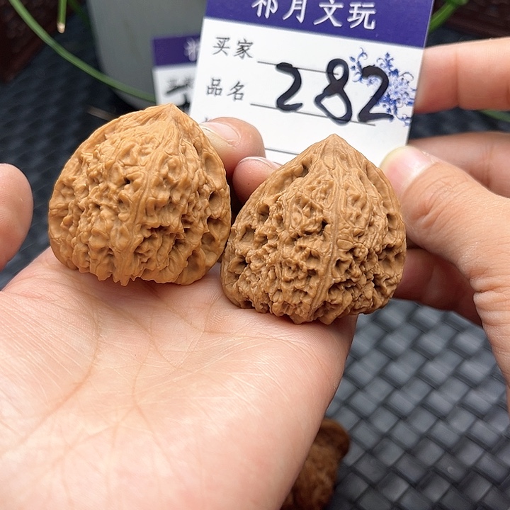 文玩核桃把件拉丝南疆39