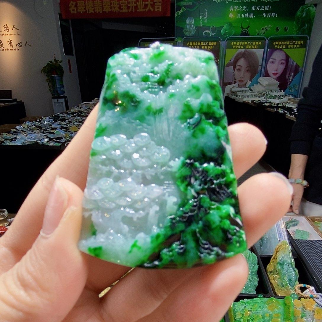 颈饰未镶嵌翡翠翡翠