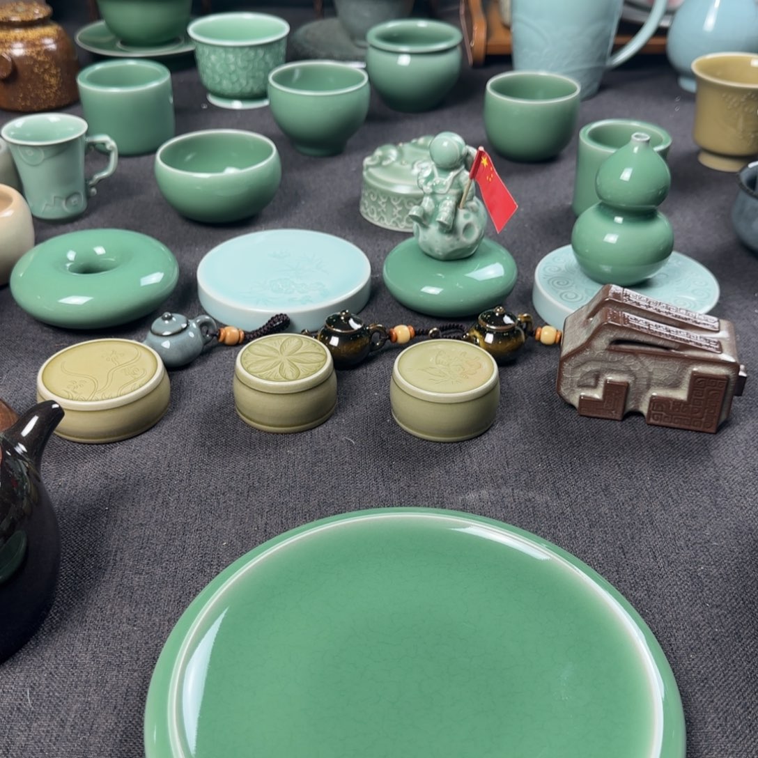 来****孩小叶玩泥巴手工茶器