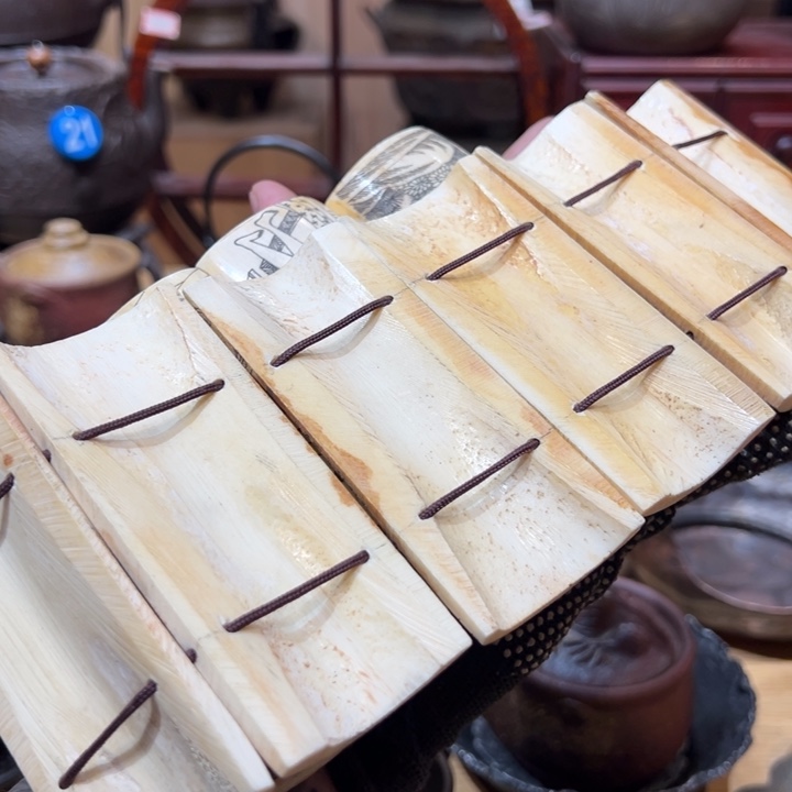 看看这个是谁先走进这个