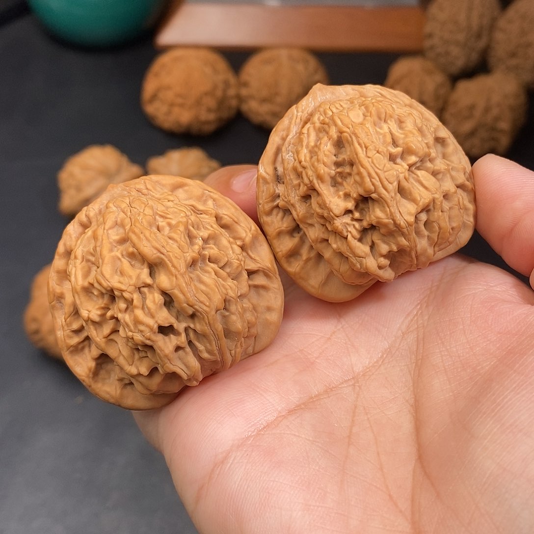 文玩核桃把件虎头全品43