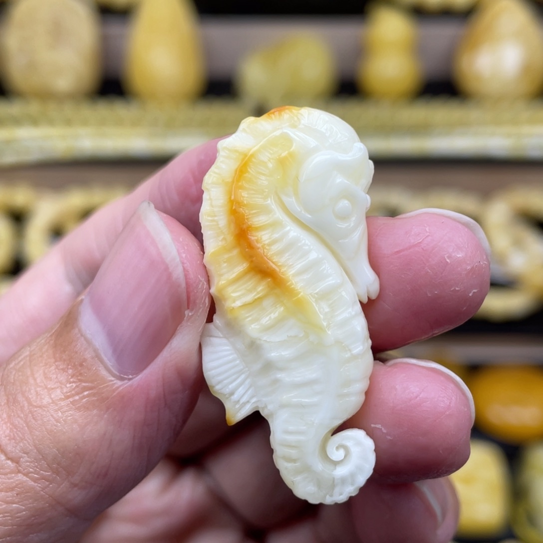 琥珀裸石未镶嵌琥珀蜜蜡