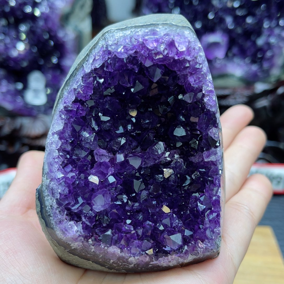 紫晶大型摆件（非配饰）未镶嵌