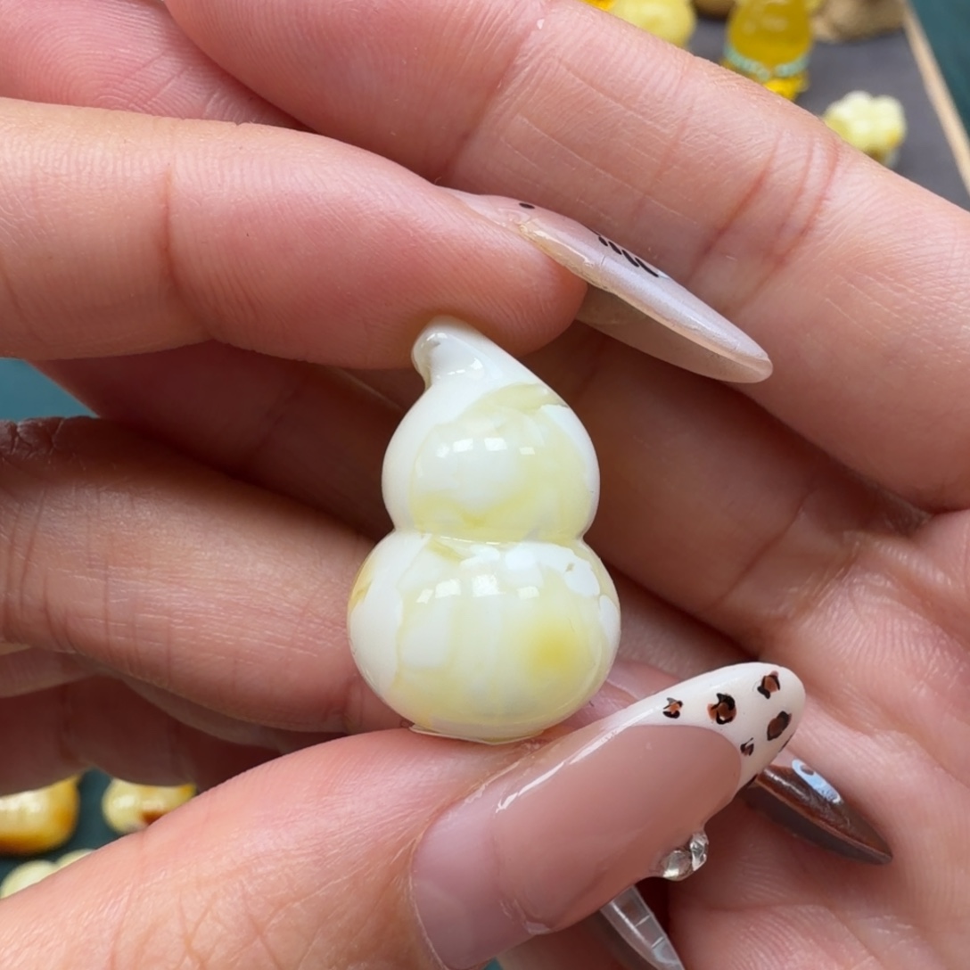 琥珀未镶嵌裸石蜜蜡