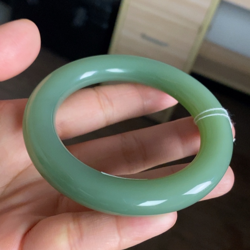 【闪购商品】未镶嵌手镯和田玉（碧玉）