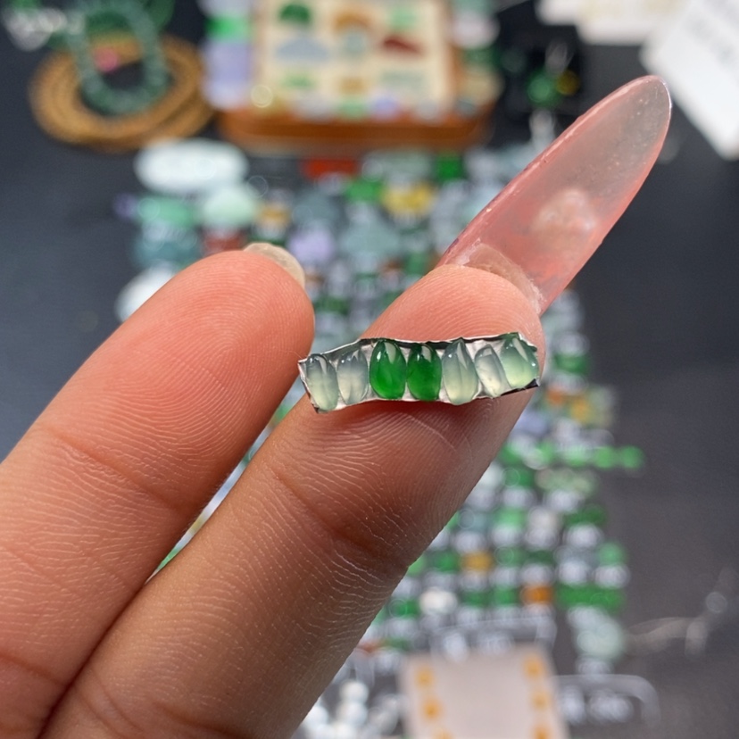【闪购商品】翡翠挂件未镶嵌随行