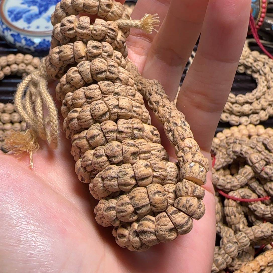 柏香籽/百香籽吊坠卡***尼