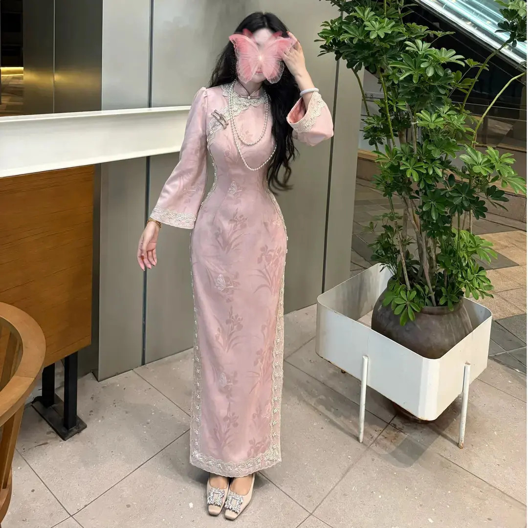 【奈柏上新】粉太太 原创自制秋冬温柔麂皮绒高级珠链蕾丝旗袍 