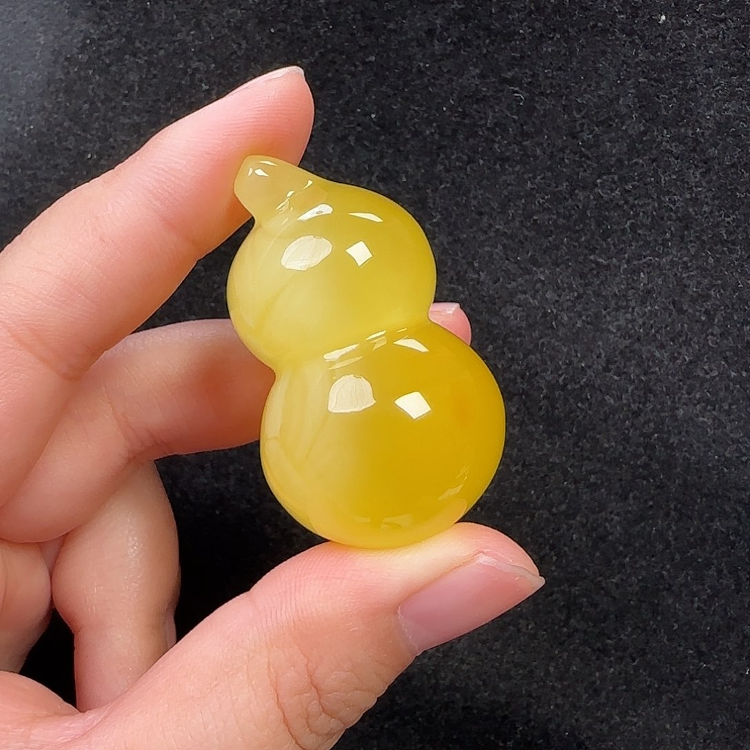 蜜蜡未镶嵌珠宝奇石