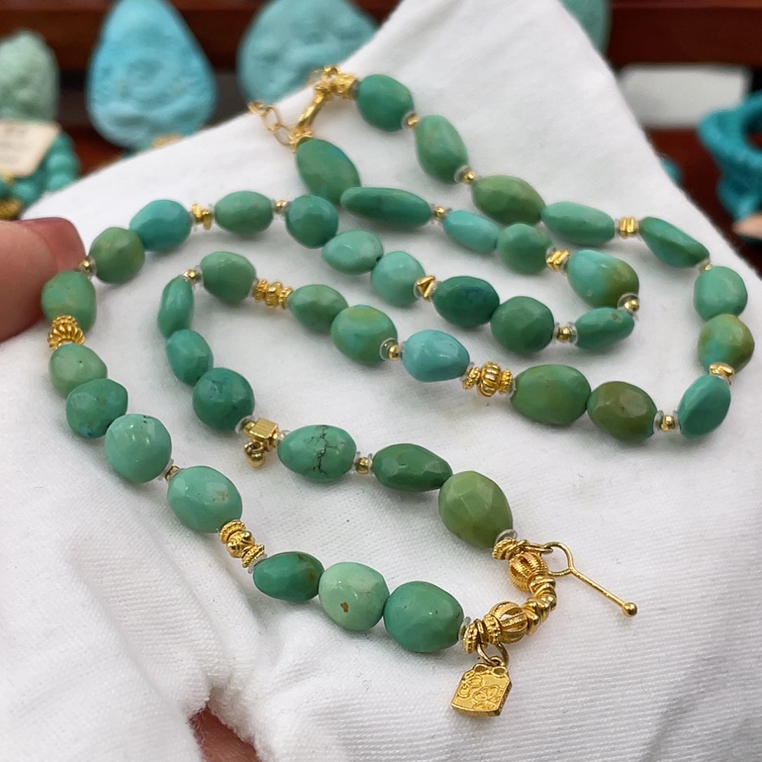 18K金镶嵌绿松石珠宝奇石