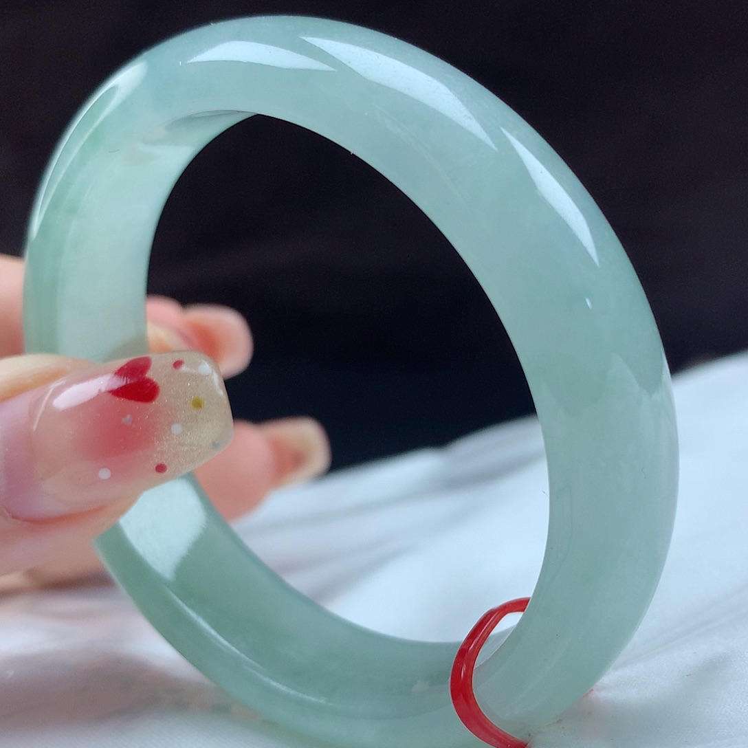 翡翠手镯（贵妃镯）未镶嵌两*妈0026，