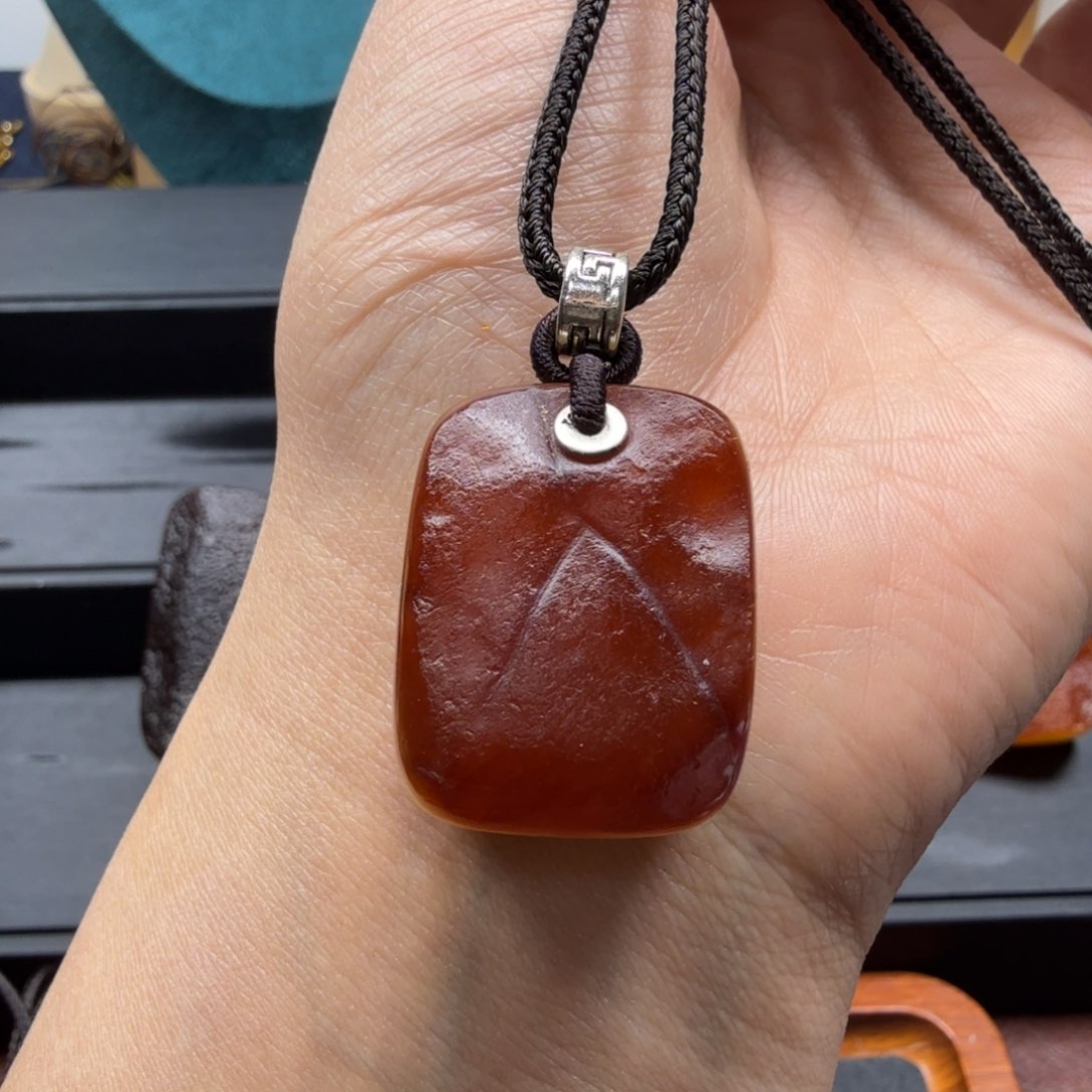 琥珀吊坠(赠链)未镶嵌