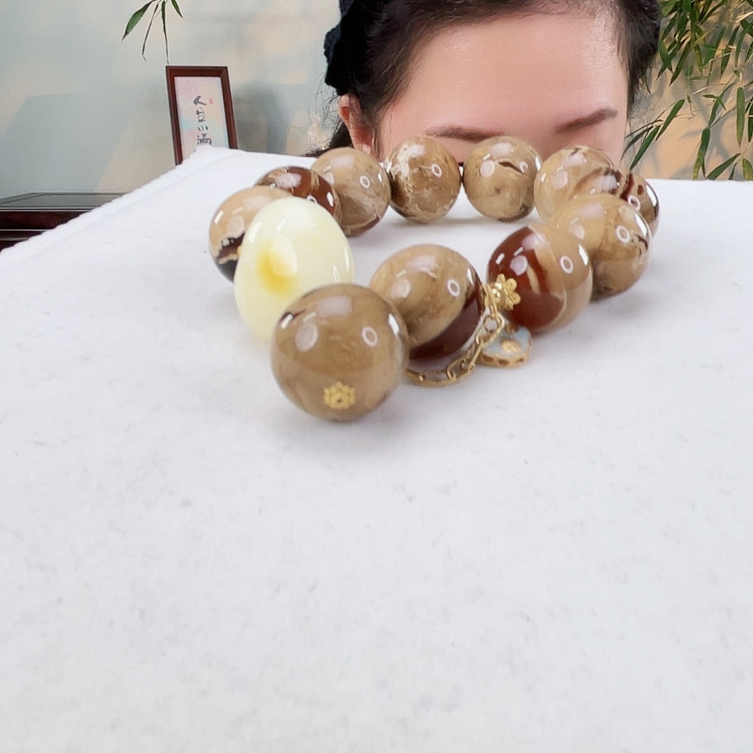 琥珀手链18K金镶嵌琥珀