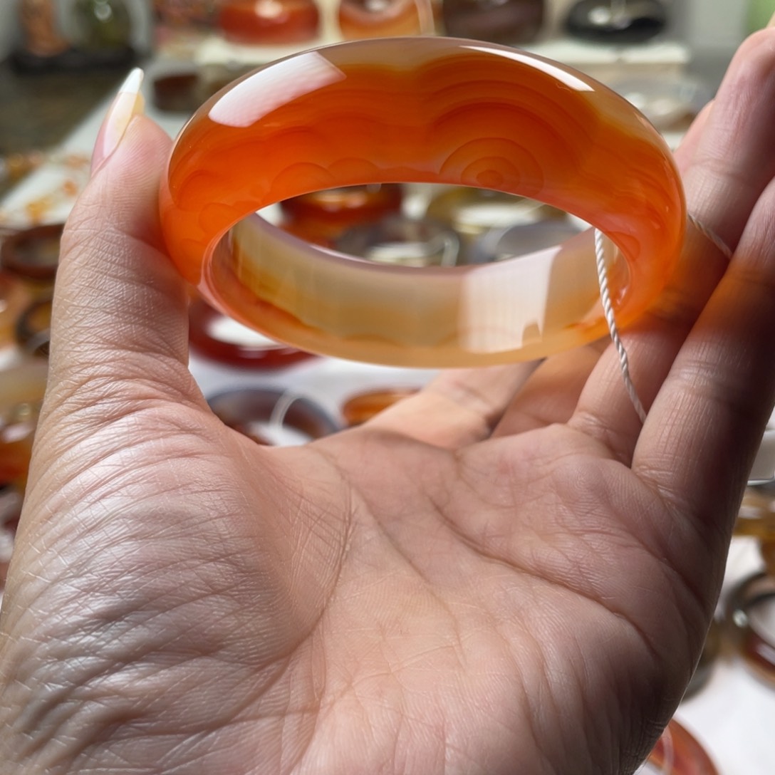 玛瑙/玉髓手镯未镶嵌