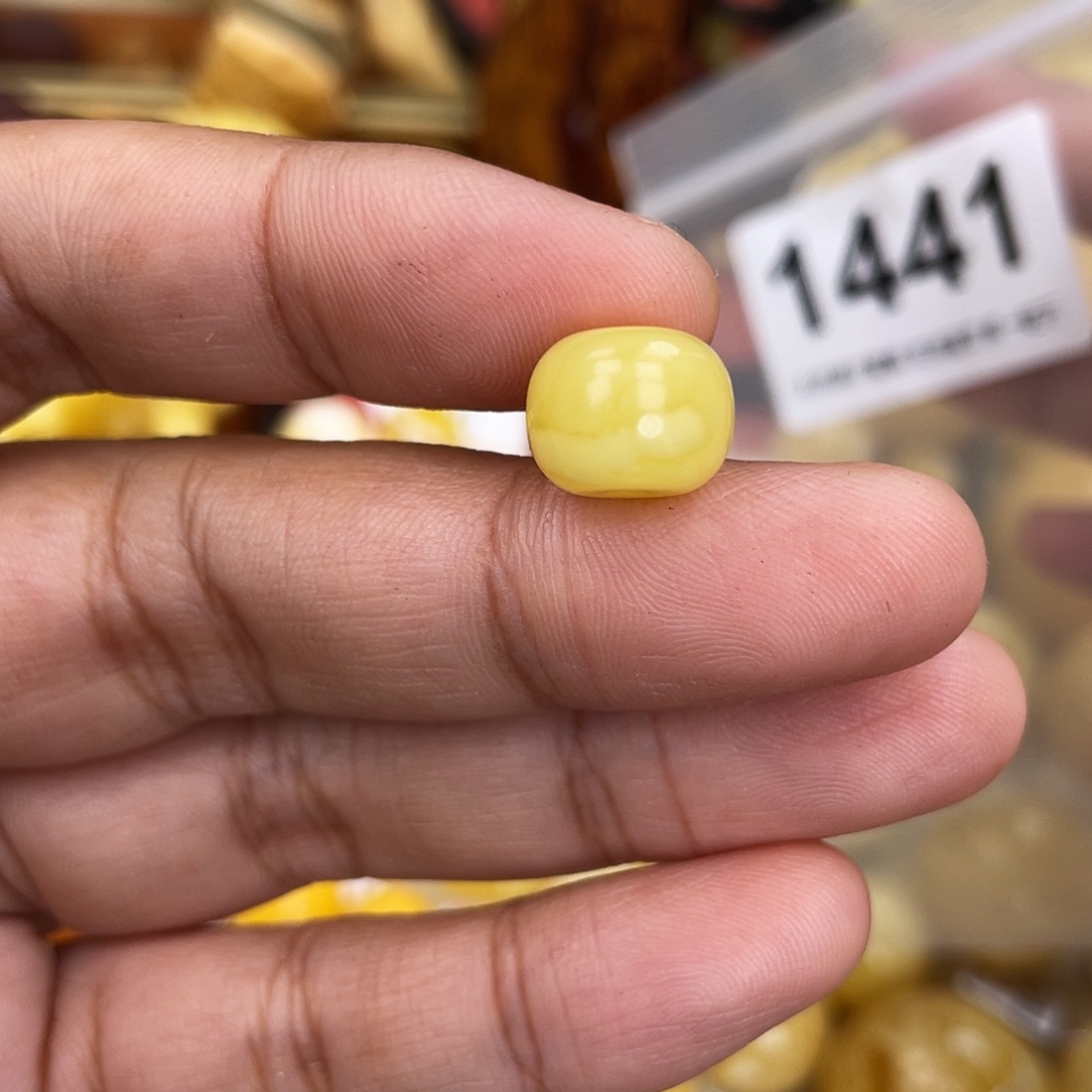 蜜蜡未镶嵌珠宝奇石11.4