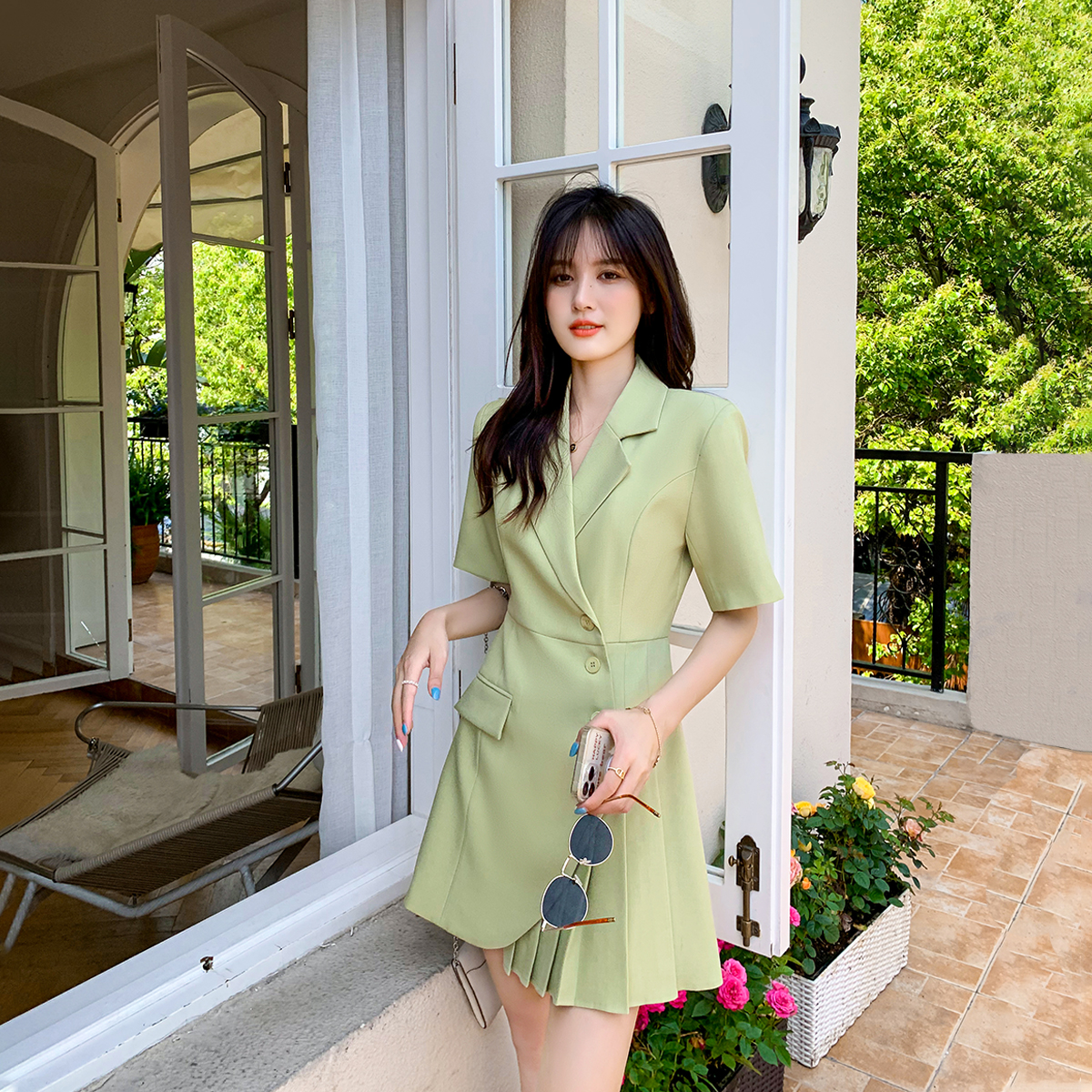 牛油果绿短袖西装裙连衣裙2025女新款夏季气质显瘦别致西服裙子女