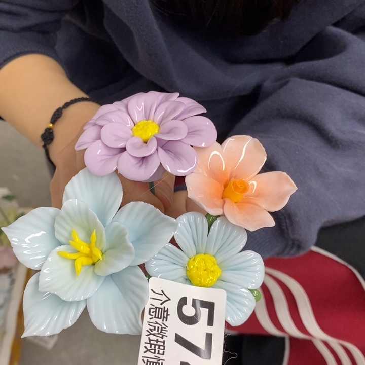 摆件陶瓷材料加工