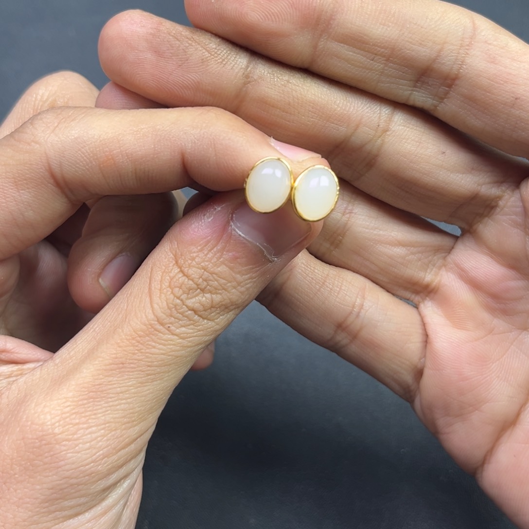 和田玉颈饰银S925镶嵌多样性野牛沟羊脂玉耳钉