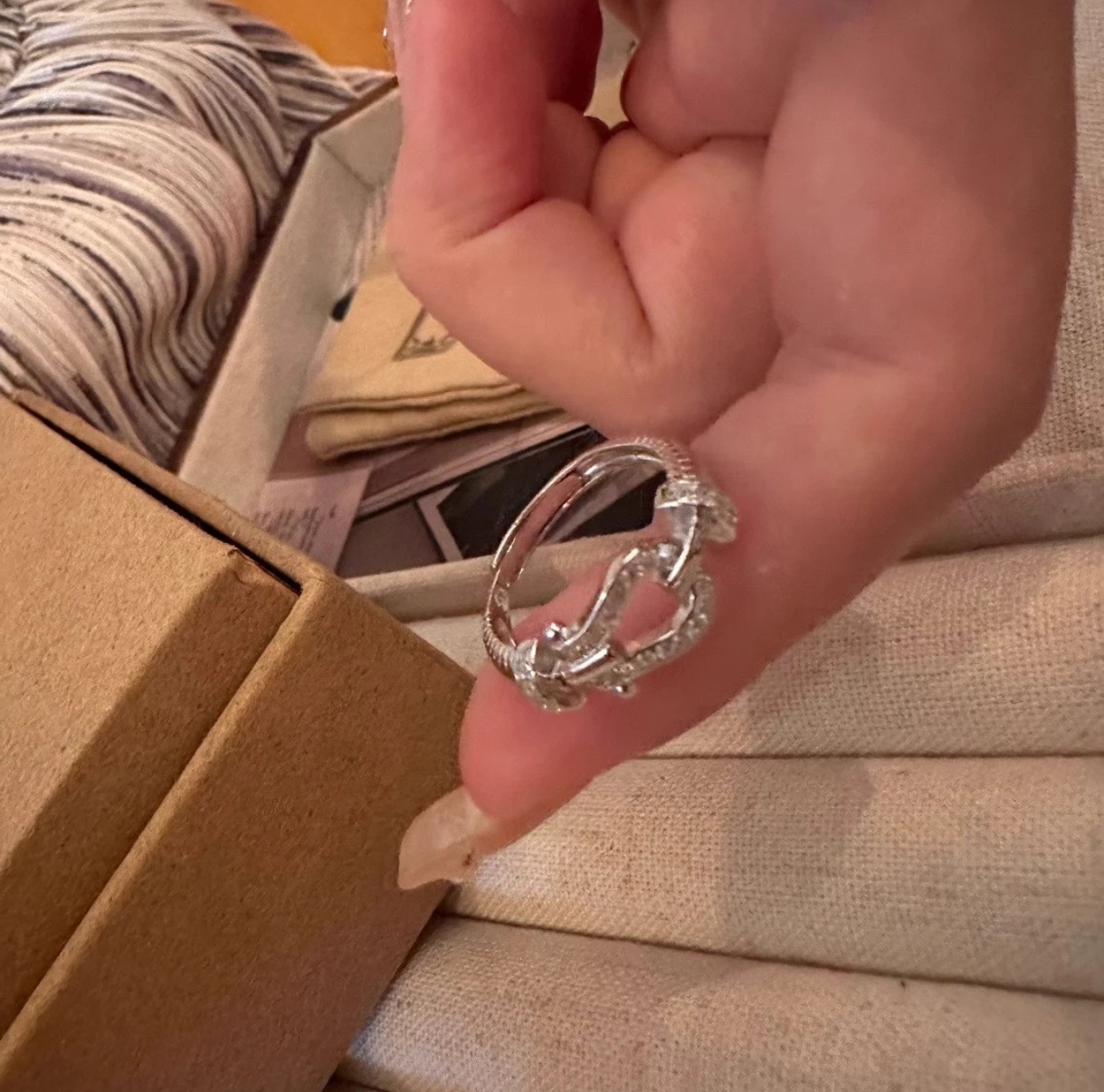 足银戒指 马蹄扣开口镶钻戒指女简约小众设计食指戒