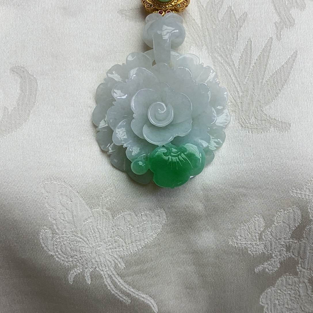 翡翠颈饰未镶嵌天然