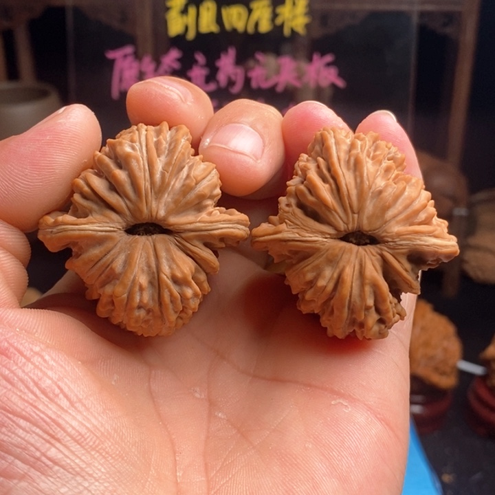 文玩核桃吊坠42平谷楼