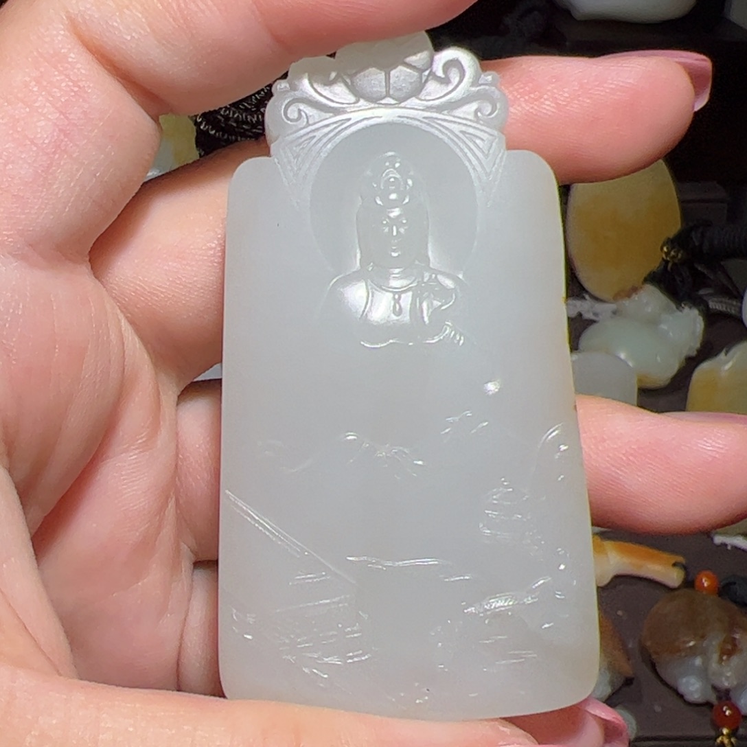 大***子和田玉未镶嵌颈饰