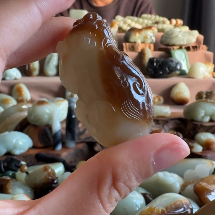 和田玉（糖玉）未镶嵌挂件