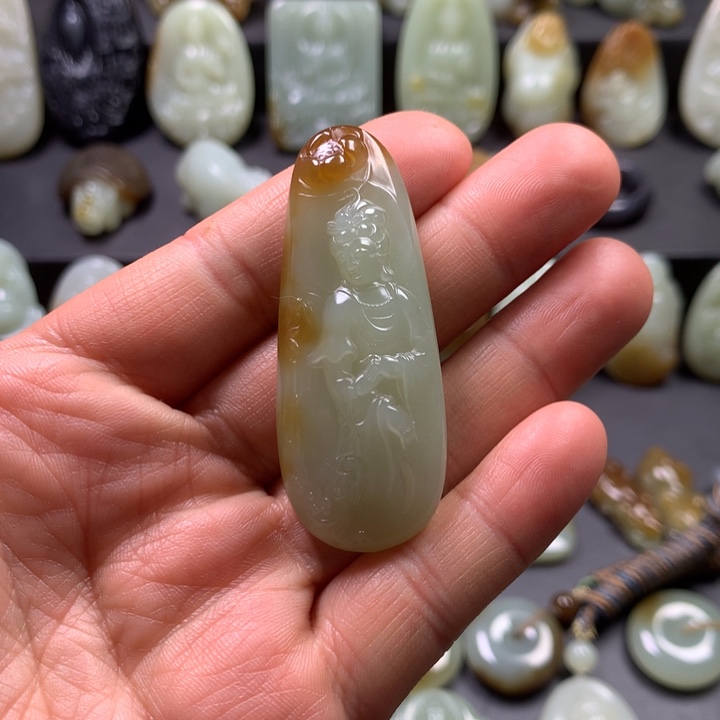 和田玉（糖玉）颈饰未镶嵌