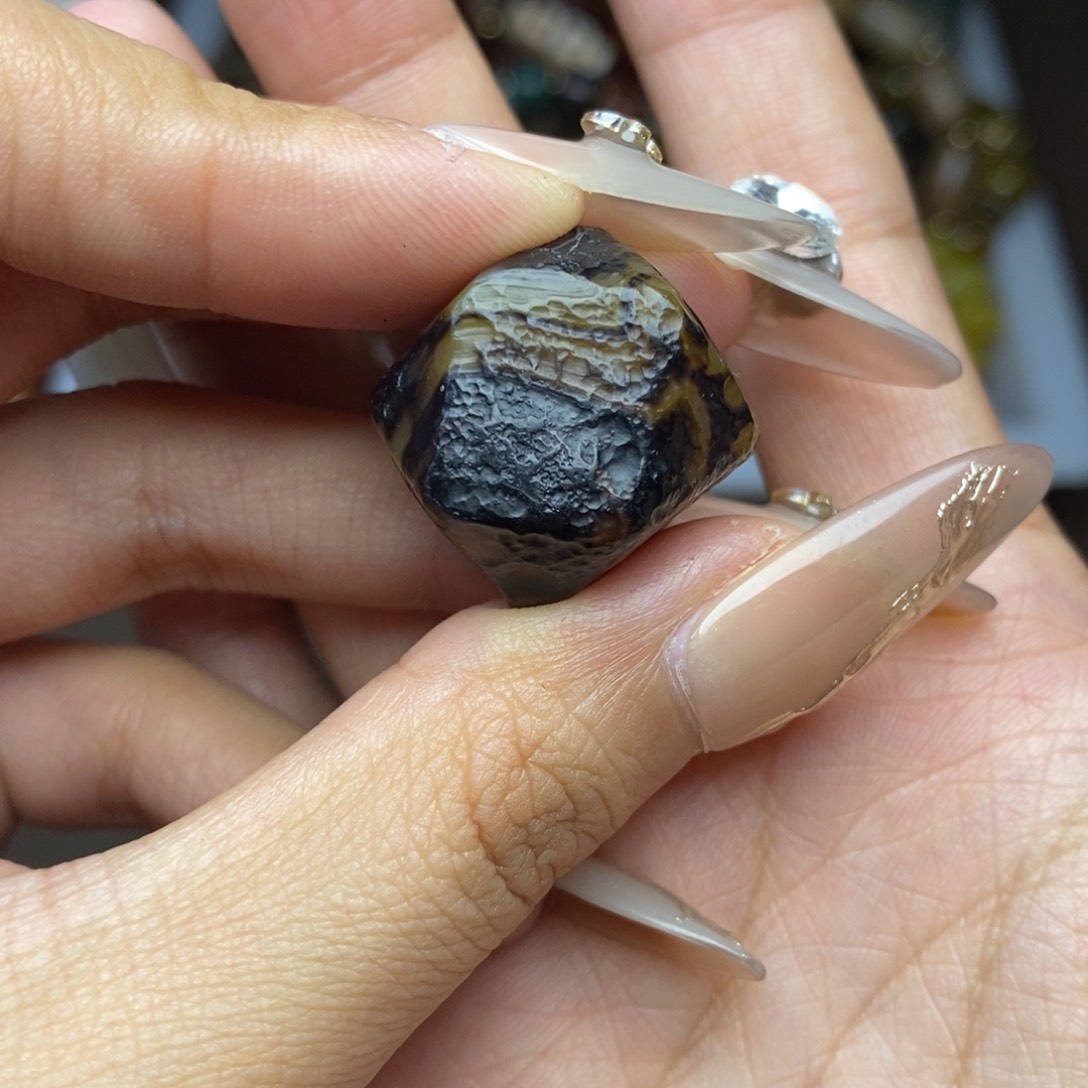 玛瑙/玉髓颈饰未镶嵌
