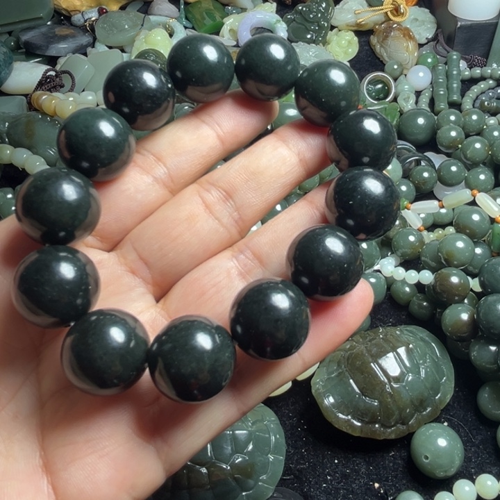 和田玉手串未镶嵌18