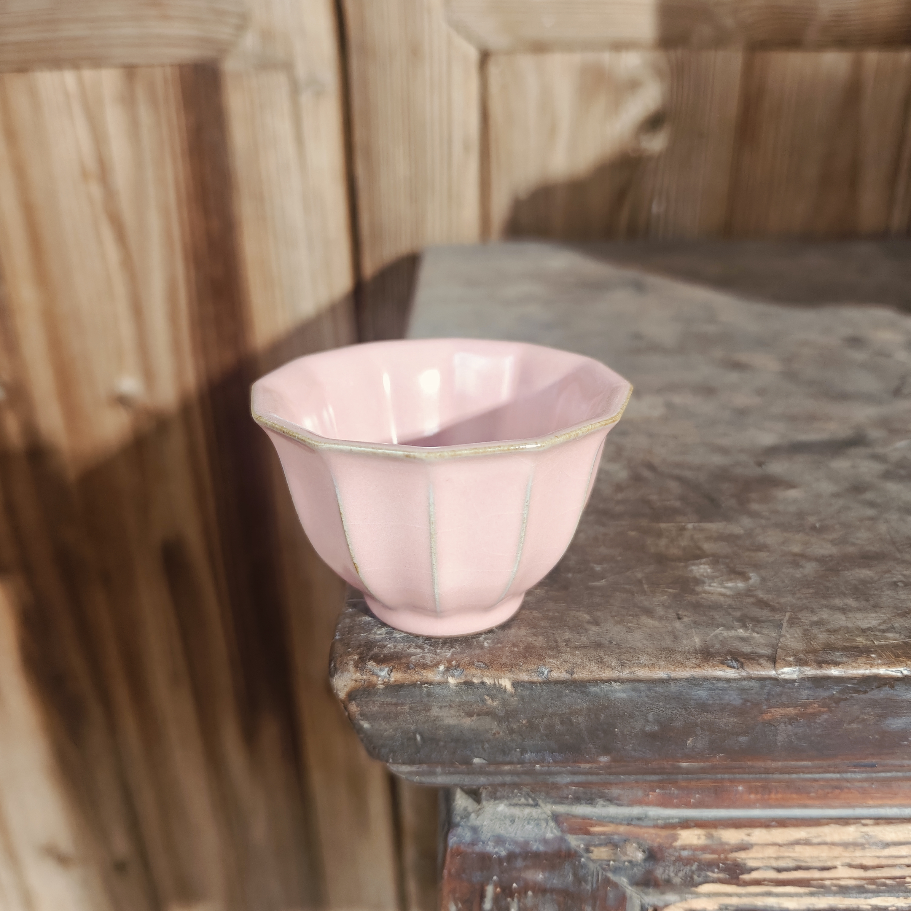 LA001粉汝窑花口杯