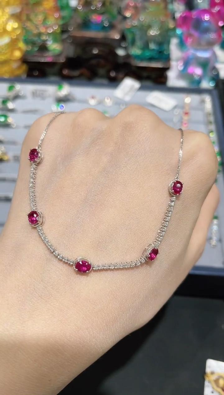 18K金镶嵌天然无烧红宝石项链