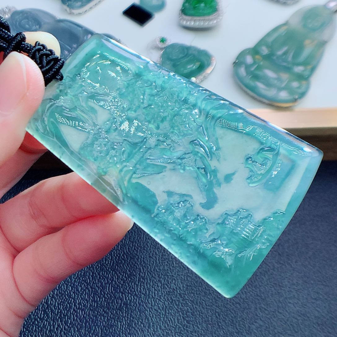 翡翠颈饰未镶嵌翡翠