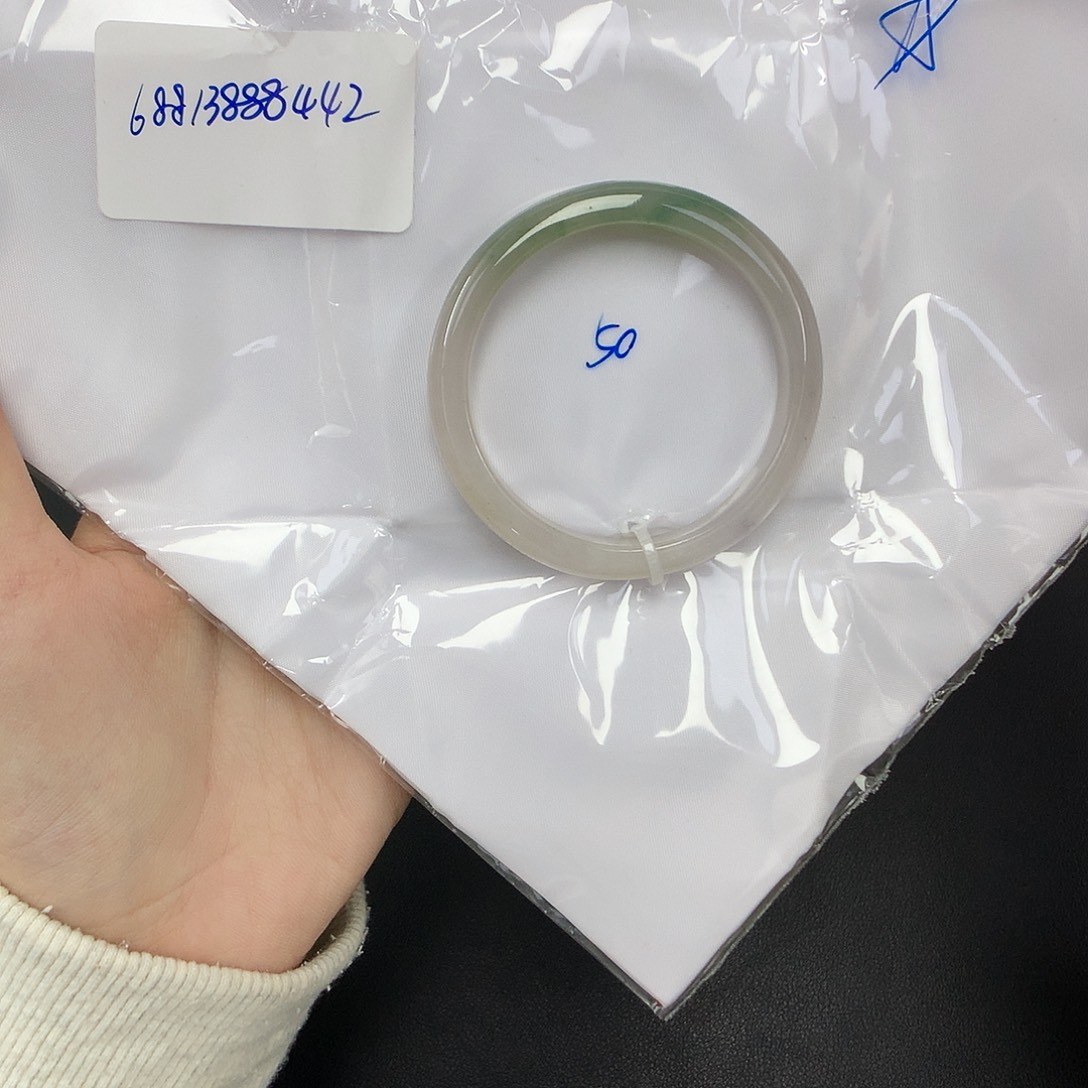 翡翠手镯未镶嵌天然缅甸翡翠手镯