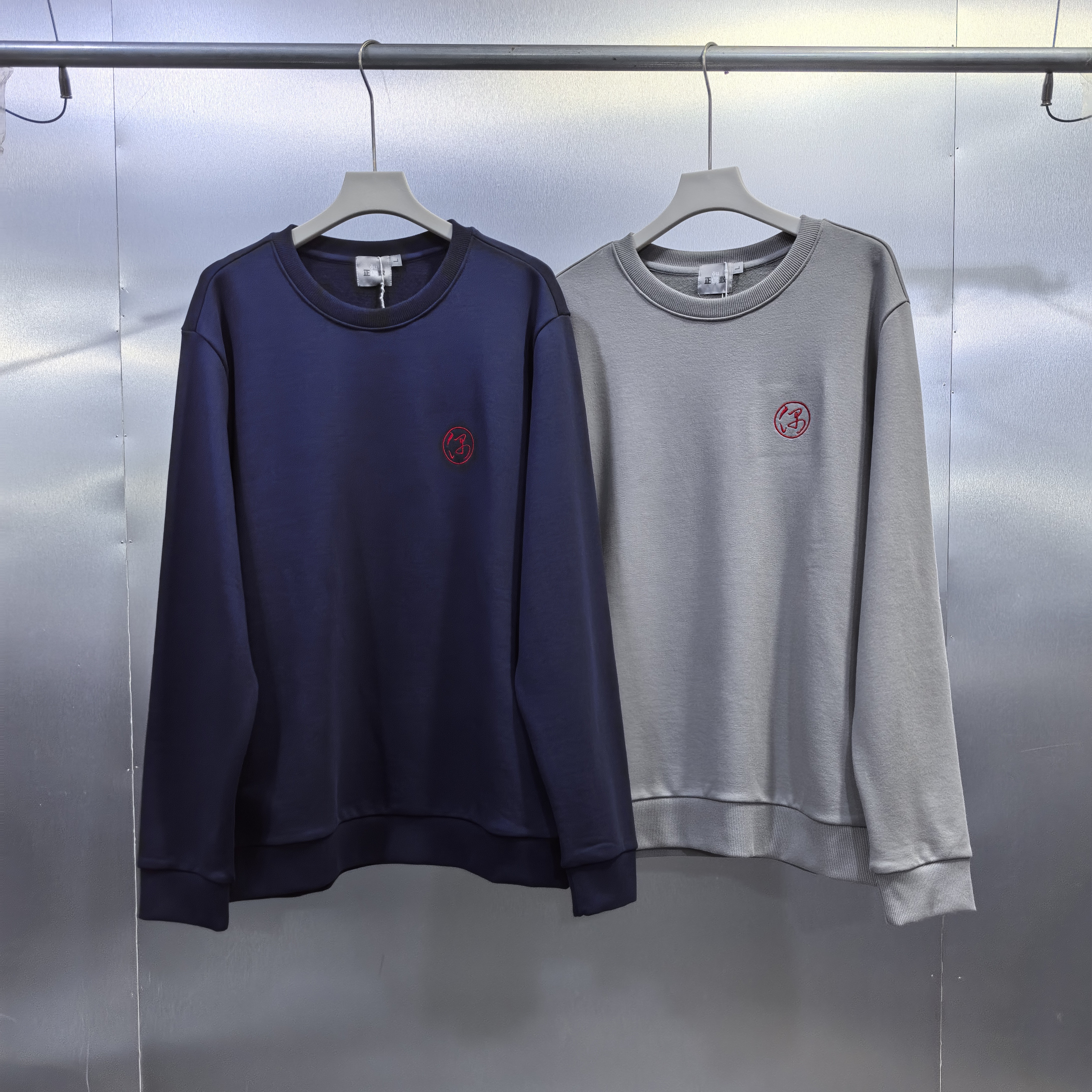 X07-101106-ZUS春秋款正面立体刺绣印花休闲百搭圆领卫衣