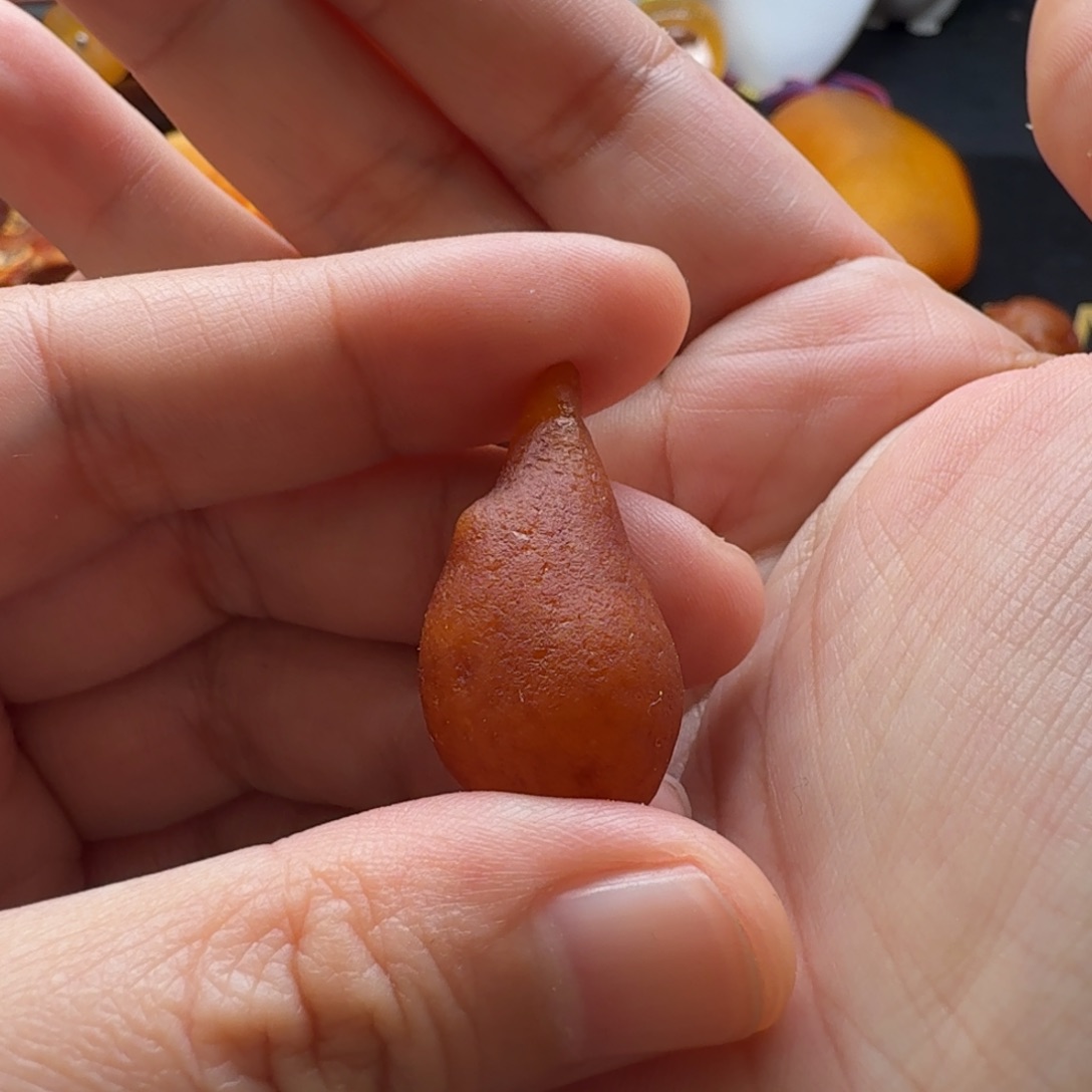 琥珀颈饰未镶嵌汤**蛋海漂原石打孔配穿