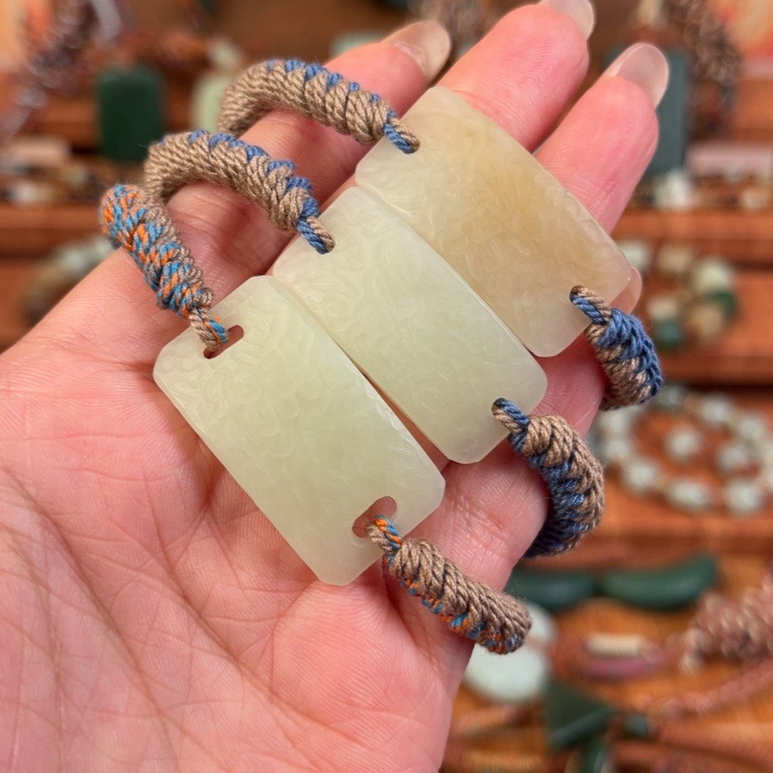 和田玉（糖玉）未镶嵌颈饰