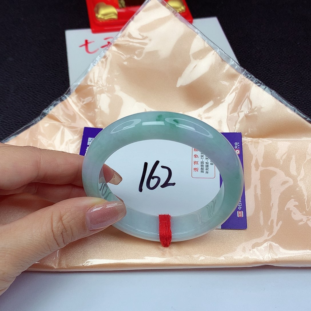 翡翠手镯未镶嵌翡翠55