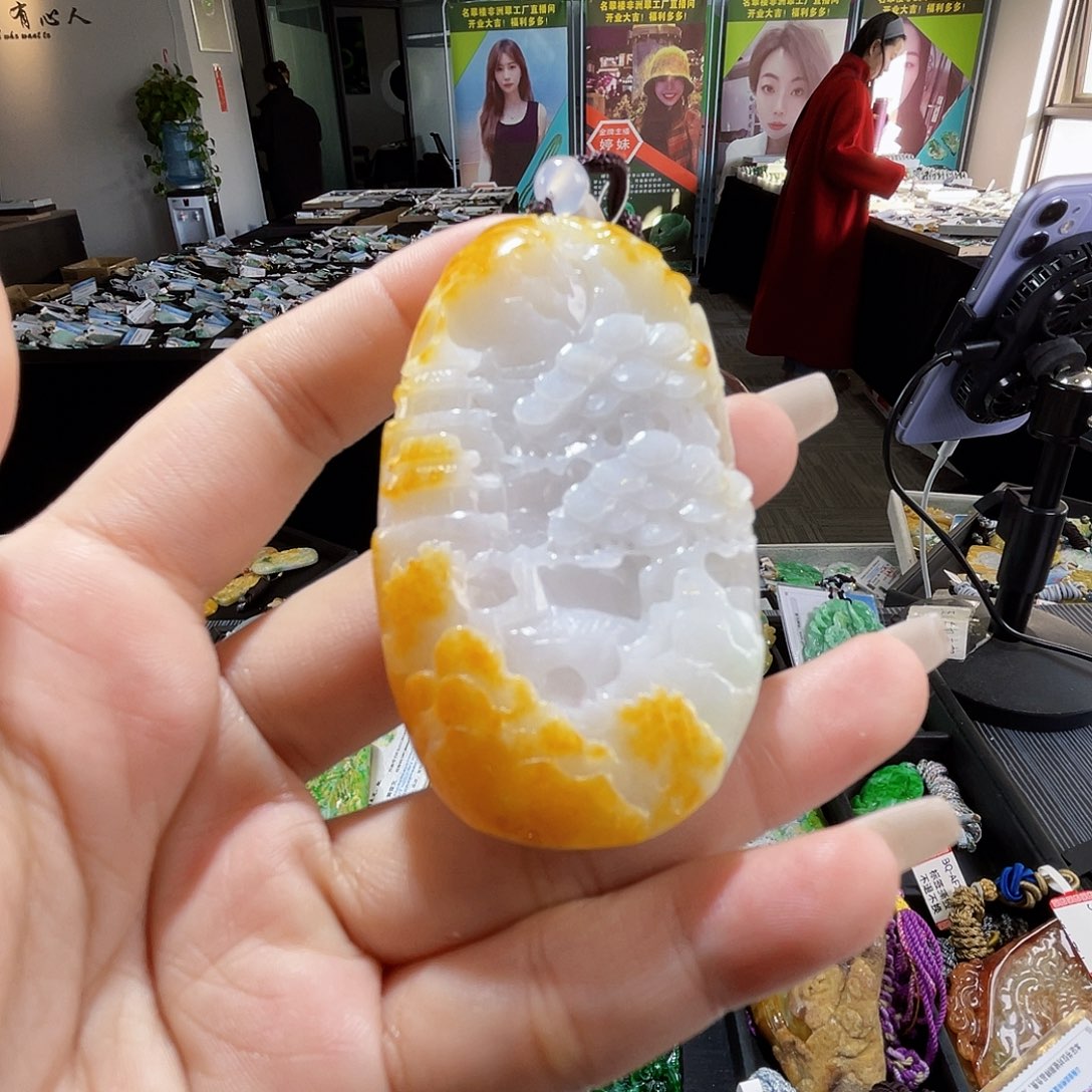 颈饰未镶嵌翡翠一