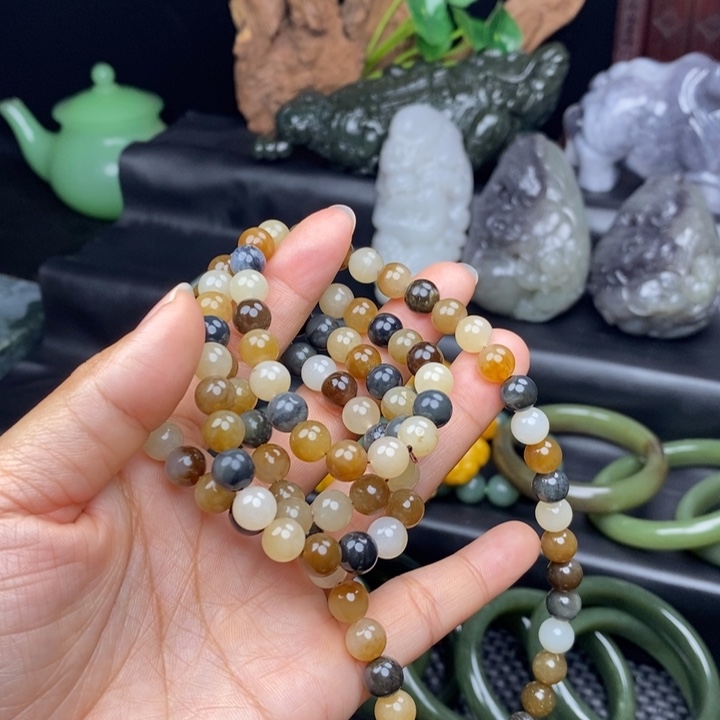 和田玉（糖玉）未镶嵌颈饰