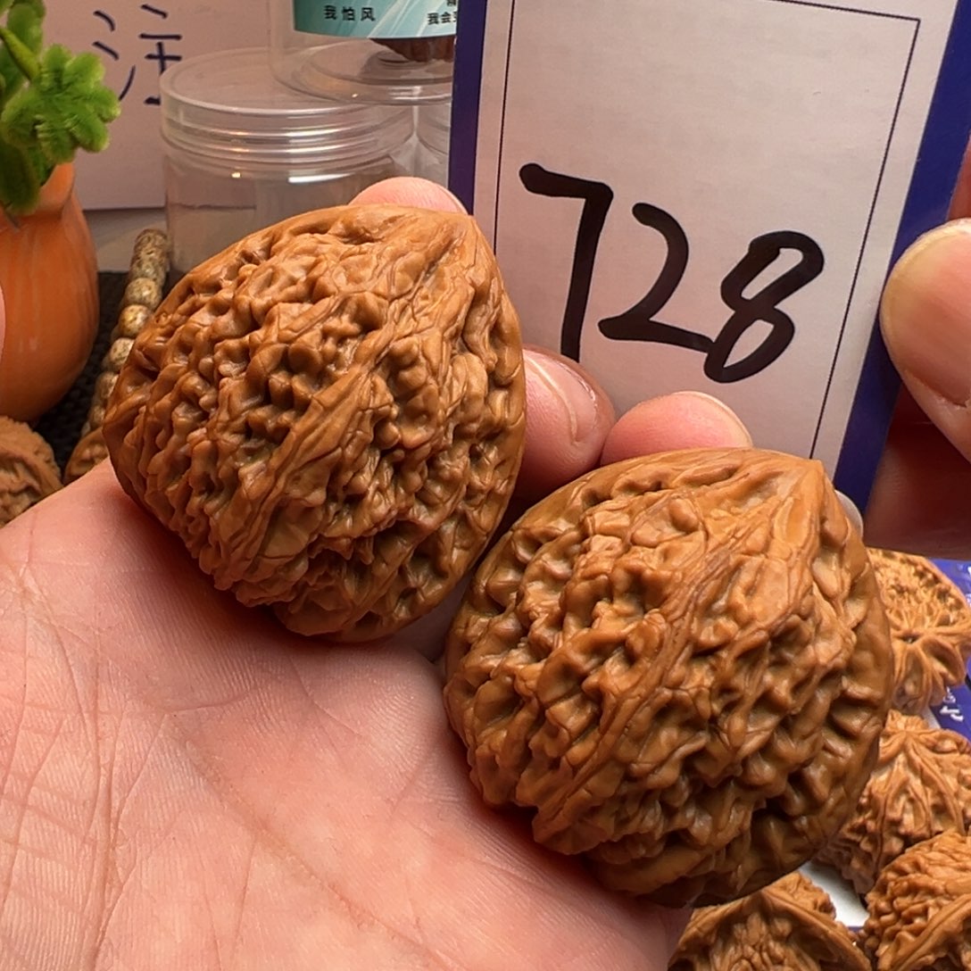 文玩核桃把件虎头王41尺寸728号