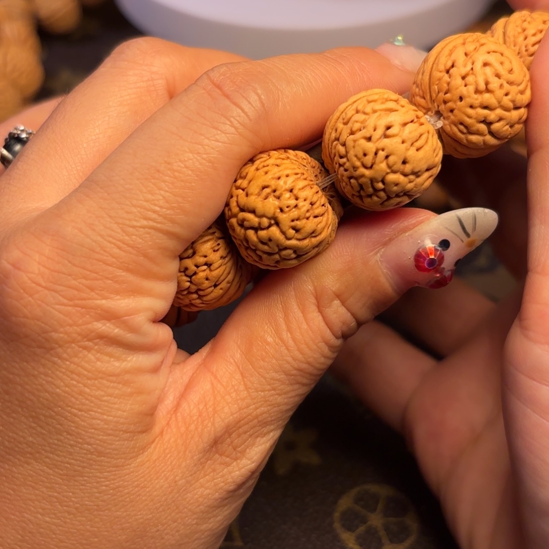 手串桃核6号链接。