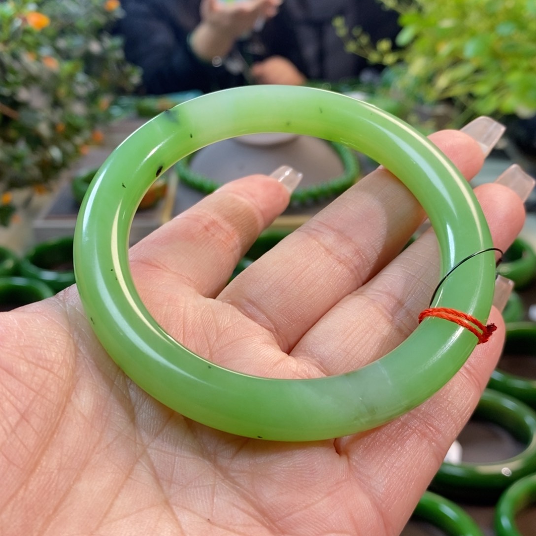 和田玉（碧玉）手镯未镶嵌
