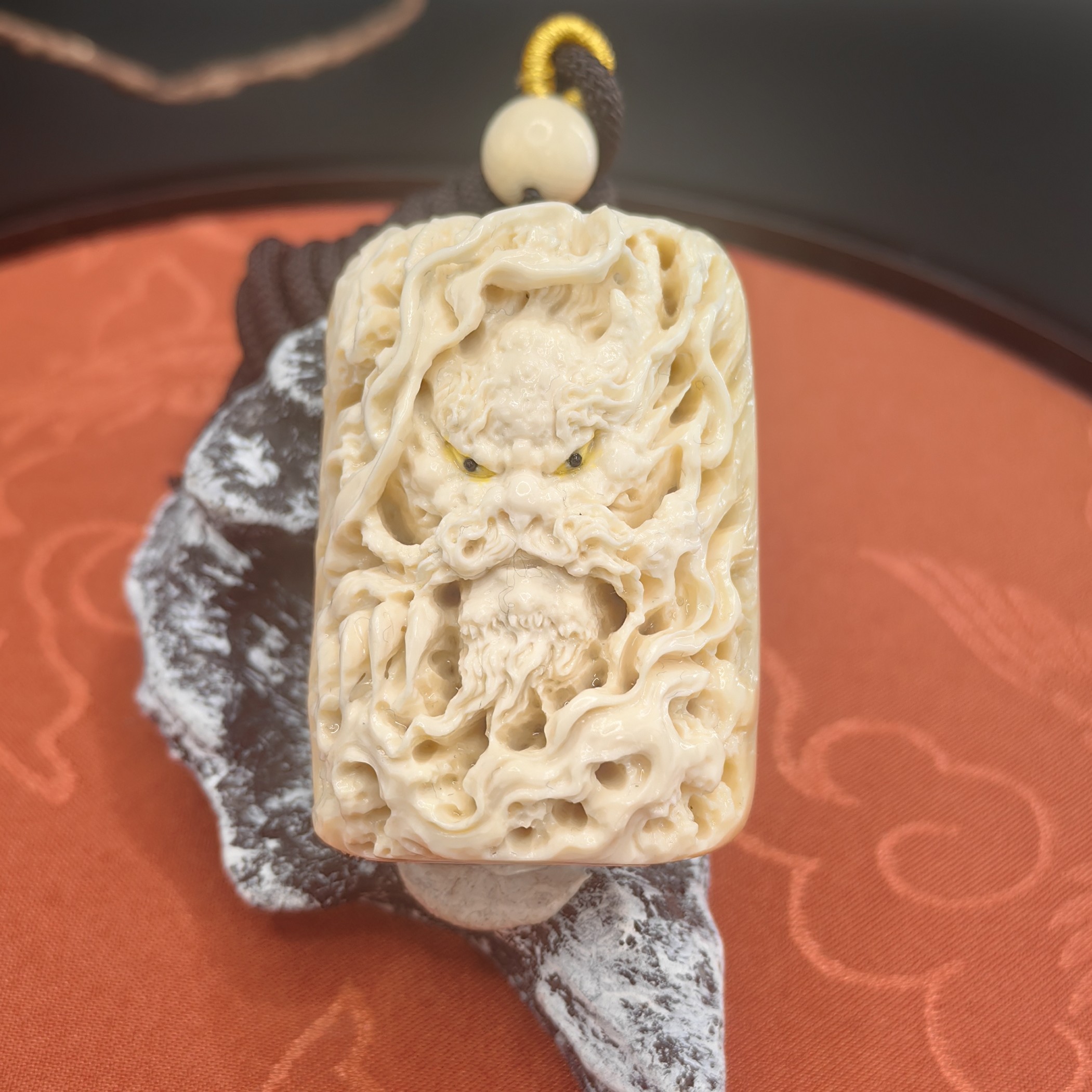 天然猛犸牙红皮冰料精工手雕十二生肖-龙